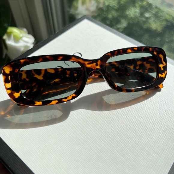 Sunglasses - Picture 2 of 4